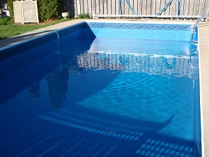 leaking pool liner